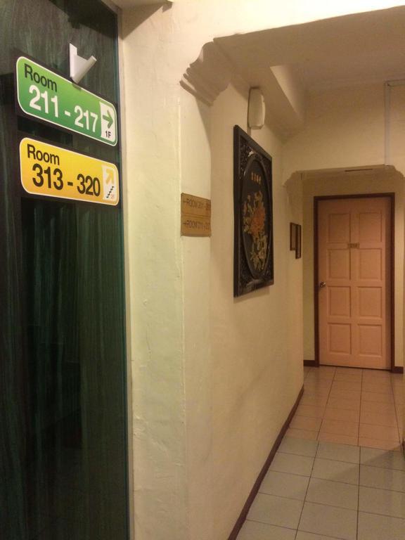 City Star Hotel Kulai Esterno foto