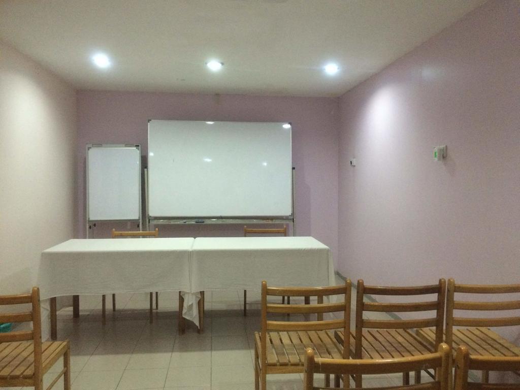 City Star Hotel Kulai Esterno foto