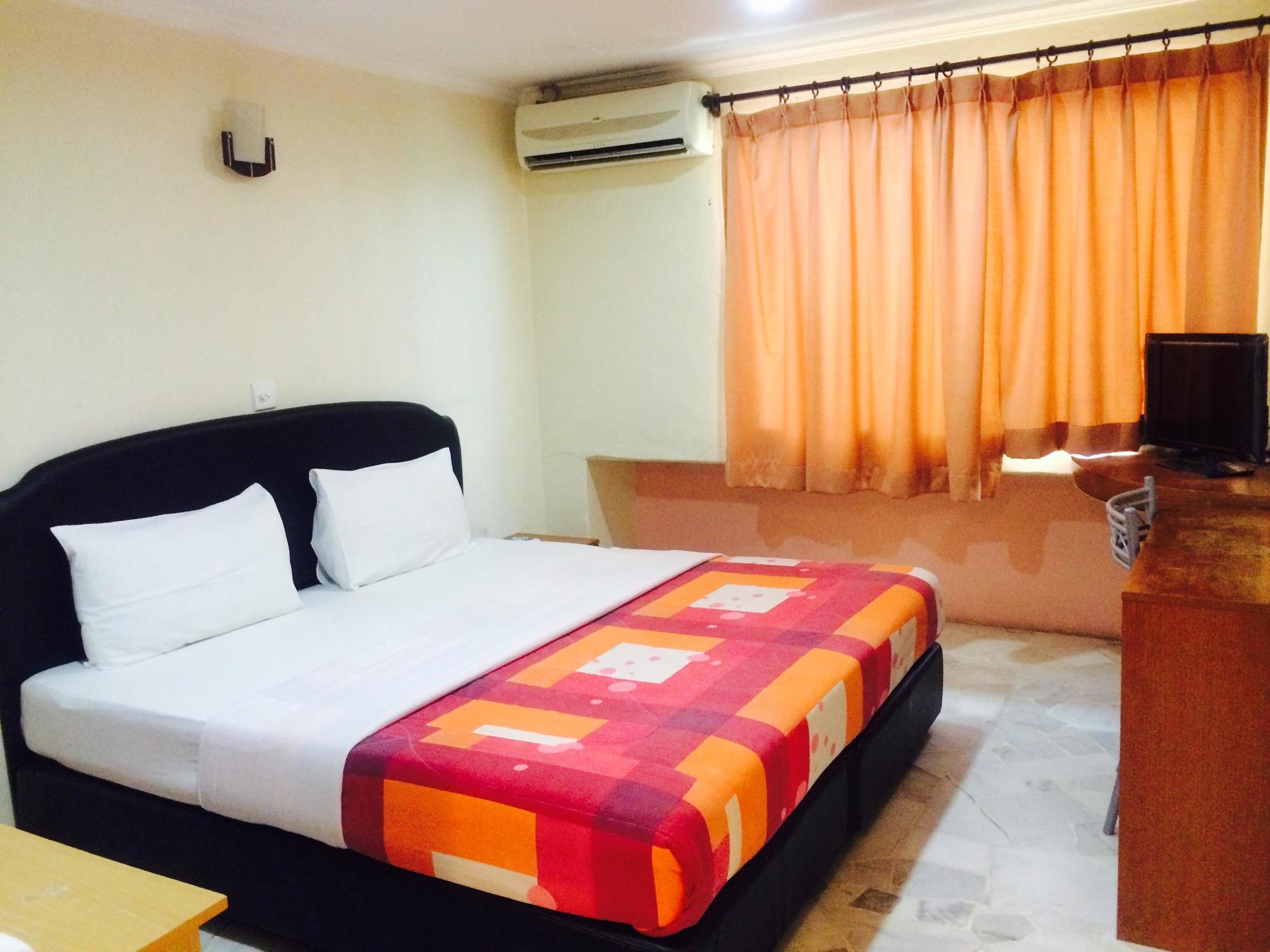 City Star Hotel Kulai Esterno foto
