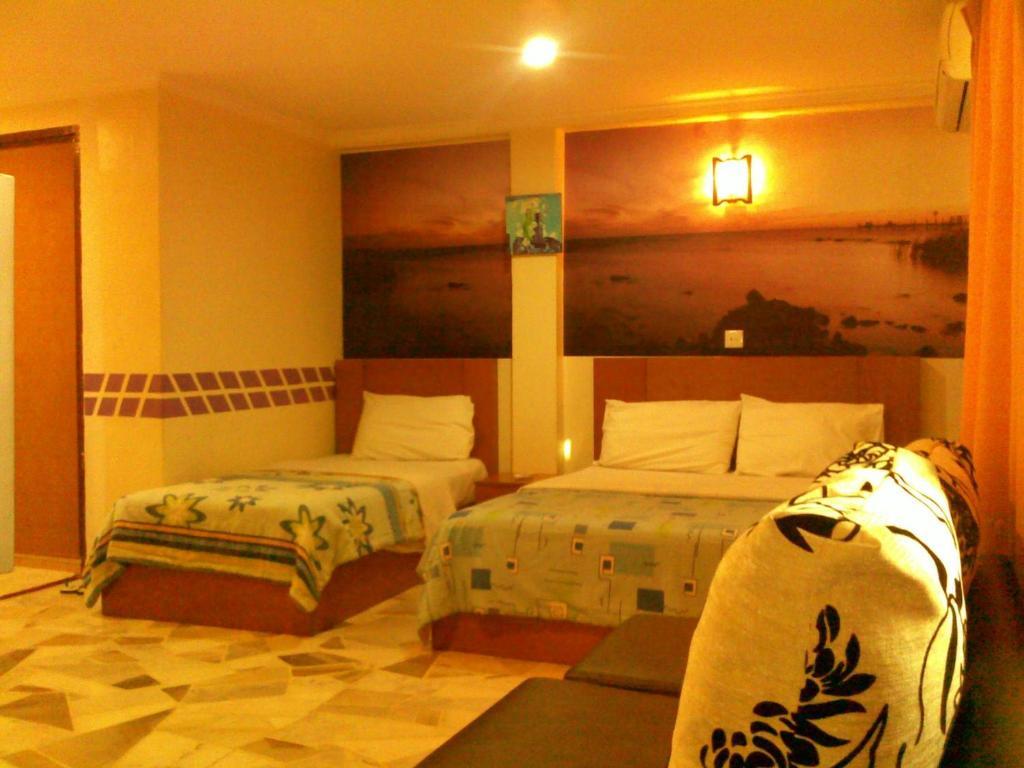 City Star Hotel Kulai Esterno foto